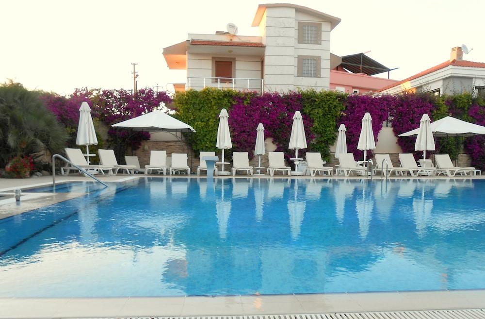卡麦尔套房及酒店 Çeşme 外观 照片